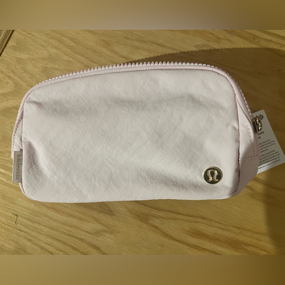 Lululemon Athletica Blissful Pink belt Bag NWT’s